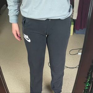 Nike Joggers/Sweatpants! GREAT CONDITION